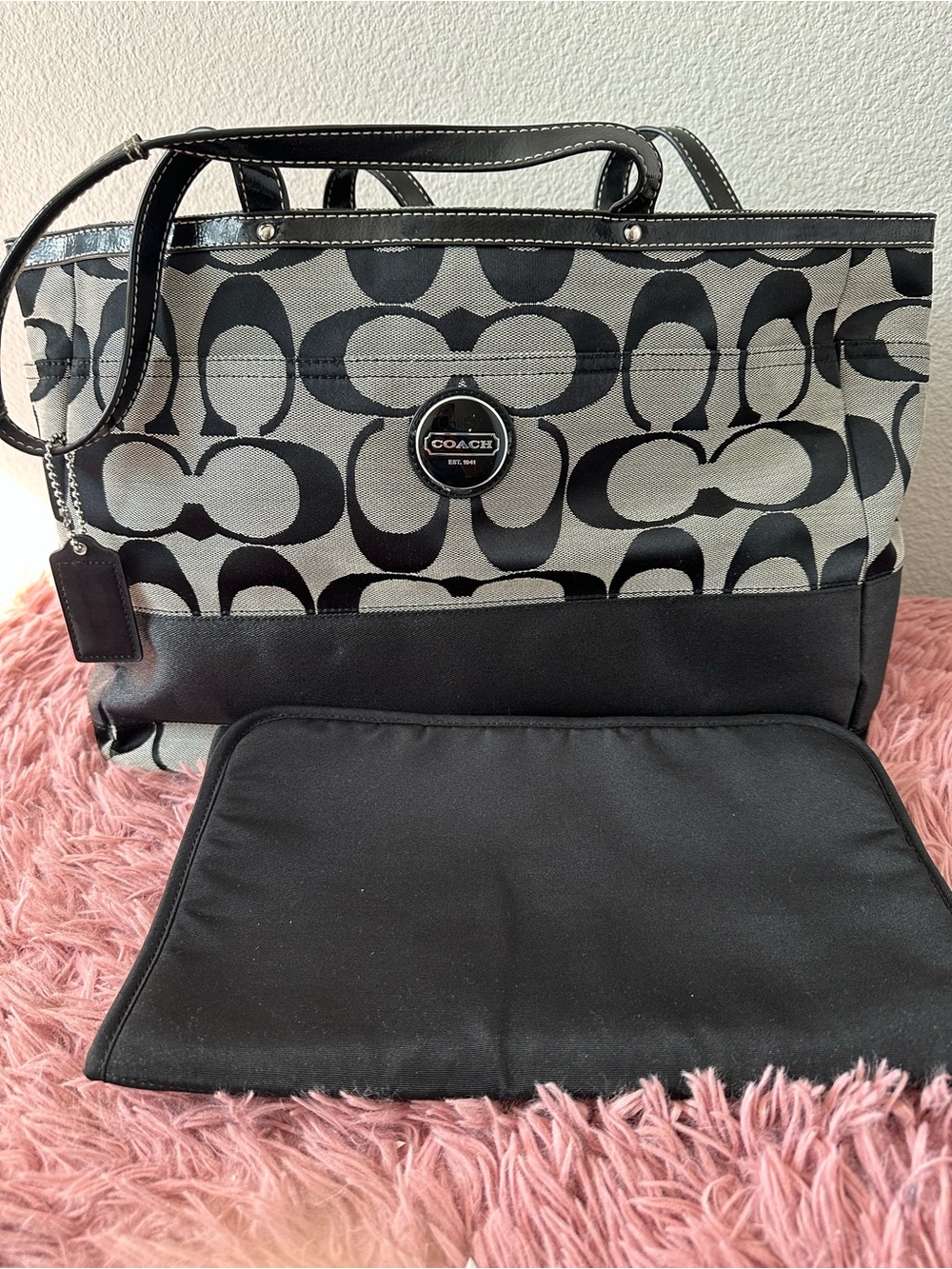 🖤 COACH F17443 Signature Stripe Multifunction Tote / Baby Diaper Bag 🖤